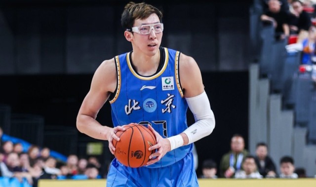 足球178直播在线直播观看-北京送四川24连败！周琦4中4砍11+7 麦基首秀12+6+3连秀单臂暴扣