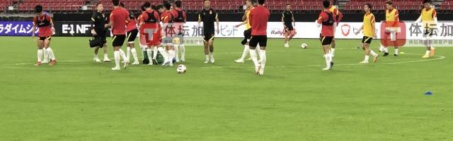 免费178足球直播在线直播观看免费-国足最后一练50分钟：逼抢、对抗、分队全方位覆盖