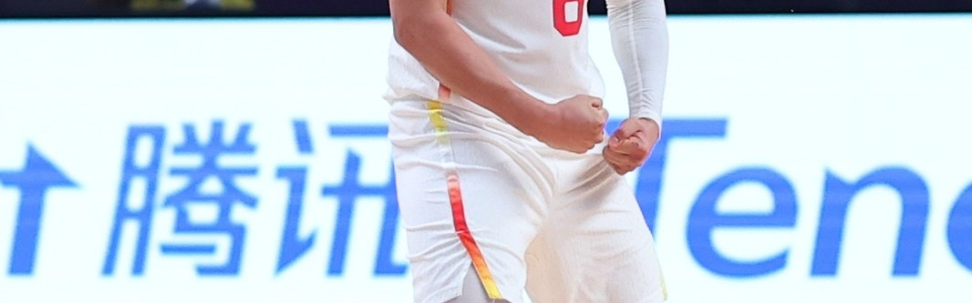 赵睿：打球肯定是要有脾气的 但是国家队队友会提醒我稳住情绪